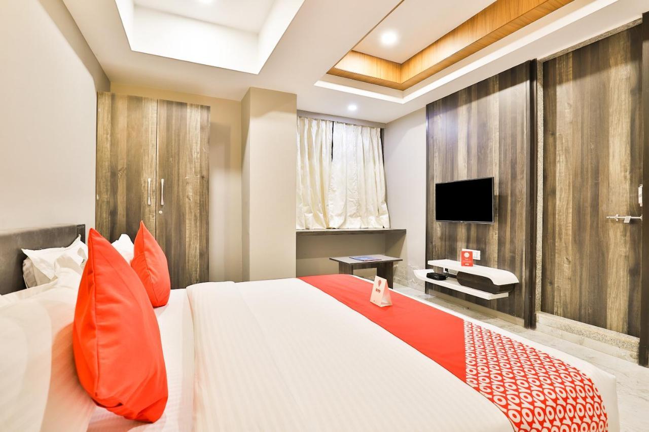 Oyo 10962 Hotel Om Balaji Naroda Exterior photo